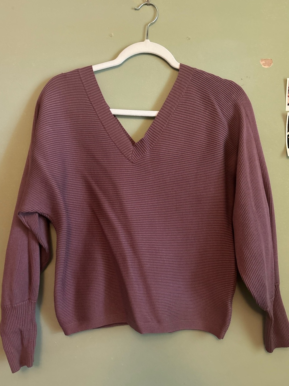 Pink Rose Ribbed V-Neck Sweater in Dusty Mauve